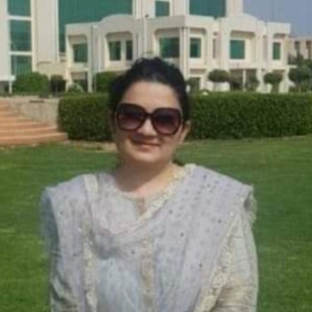 Dr. Syeda Khalida Naeem - Gynecologist